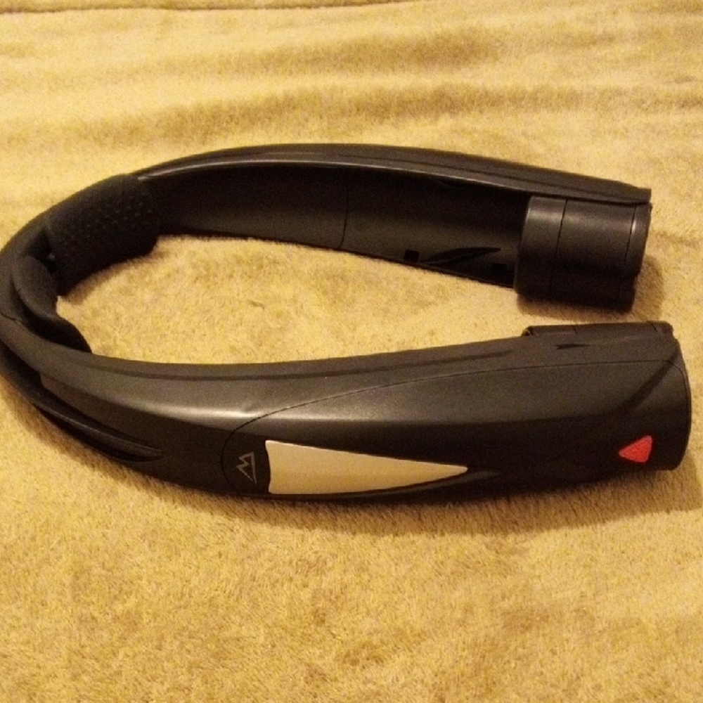 Black Wireless Neck Fan/Rechargeable